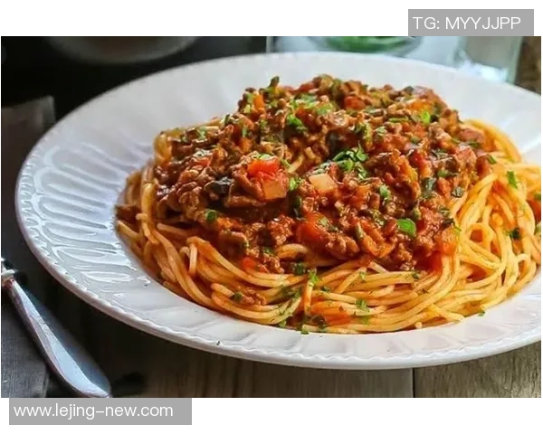 枋湖足球场周边美食推荐与休闲活动攻略尽享运动与美味的完美结合