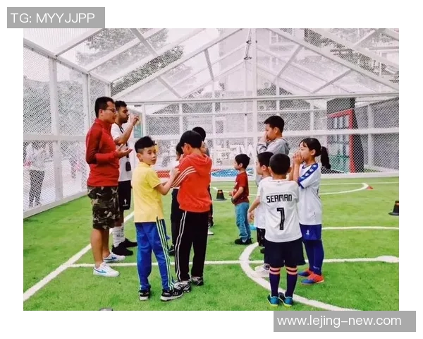 海淀室内足球场全新开放体验多样化足球活动尽享运动乐趣