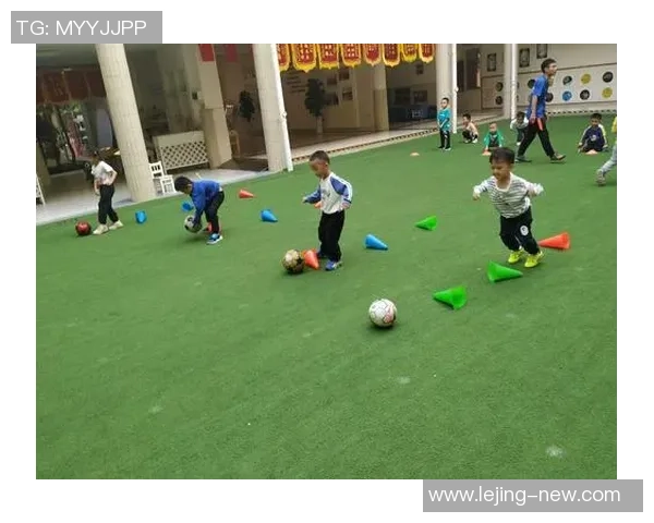 足球小将人物图解读与角色分析让我们一起回顾经典角色的成长历程与精彩瞬间